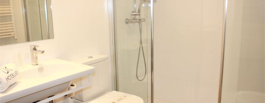 DOUBLE ROOM SINGLE USE Hotel Dos Rios Central DOUBLE ROOM SINGLE USE Hotel Dos Rios Central