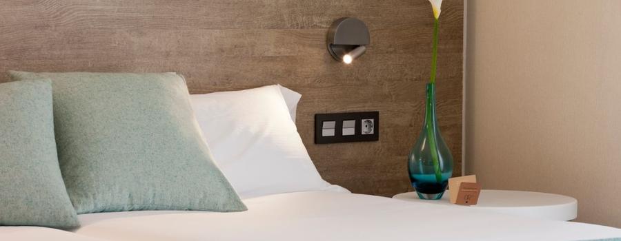 DOUBLE ROOM SINGLE USE Hotel Dos Rios Central DOUBLE ROOM SINGLE USE Hotel Dos Rios Central